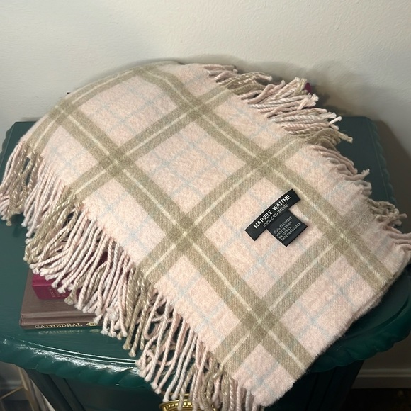 Mariele Waithe 100% Cashmere Pink Blue Tan Plaid Scarf with double sided Fringe - Picture 1 of 5